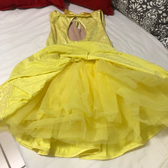 YELLOW DRESS. - Picture 3 of 4